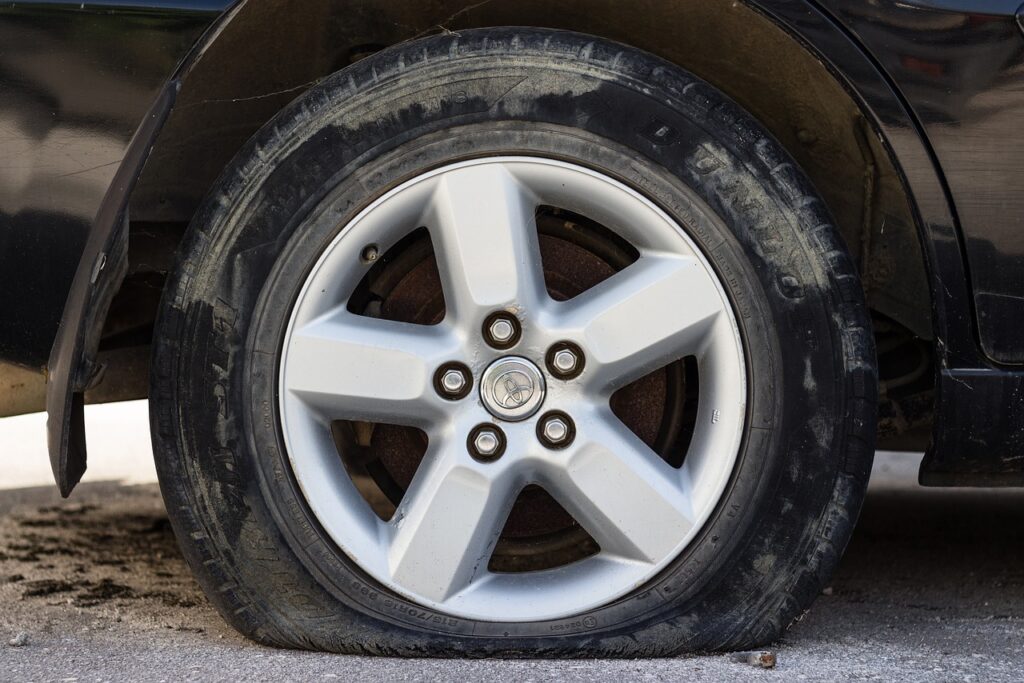 flat tire, car, wheel-6660469.jpg